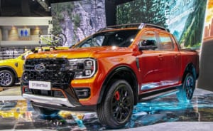 Đánh giá Ford Ranger Stormtrak 2024